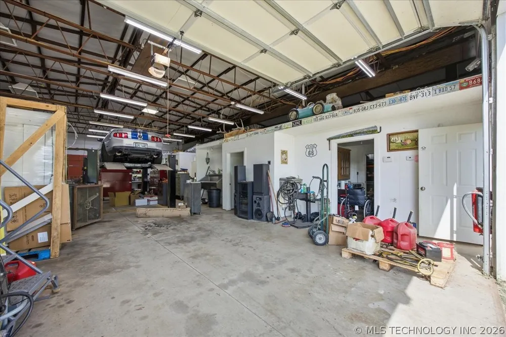 28400 W 51st Street Sand Springs, OK 74063