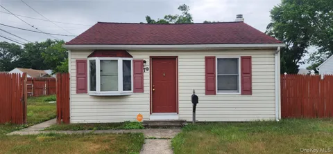 79 Commack Road