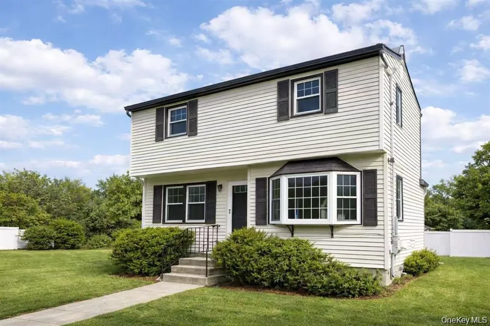 187 Horseblock Road Farmingville, NY 11738