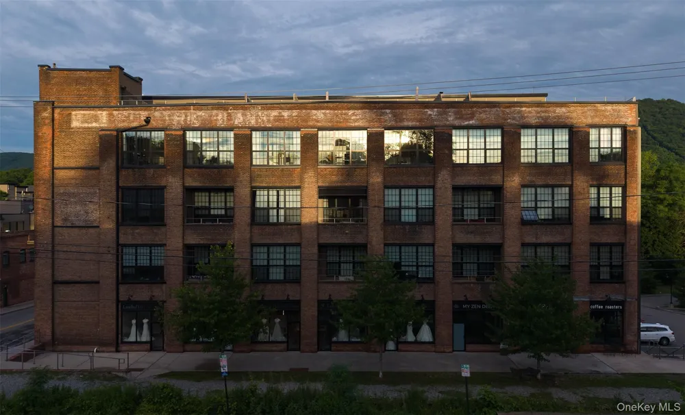 1 E Main Street #402 Beacon, NY 12508