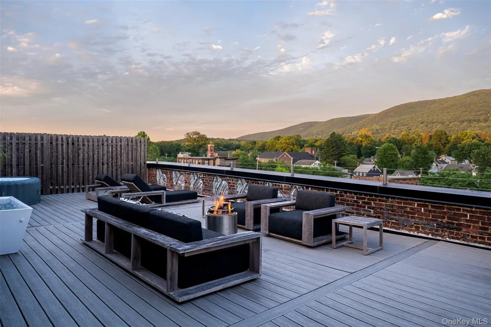 1 E Main Street #402 Beacon, NY 12508