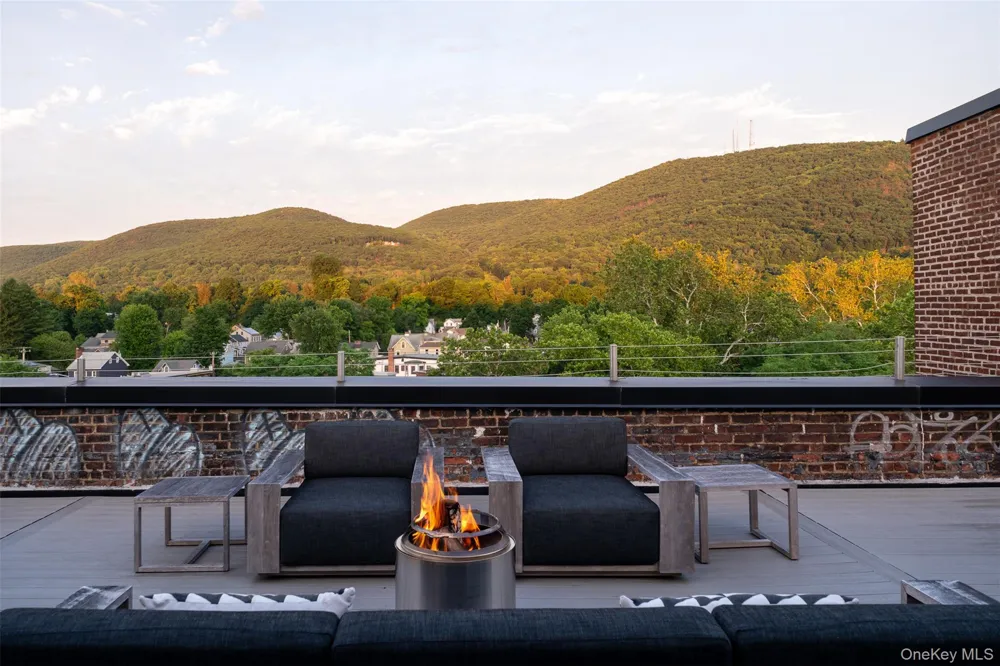 1 E Main Street #402 Beacon, NY 12508