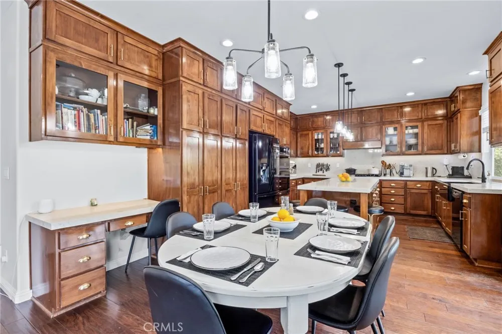2707 Ashwood Costa Mesa, CA 92626