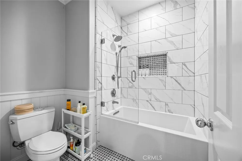 2707 Ashwood Costa Mesa, CA 92626