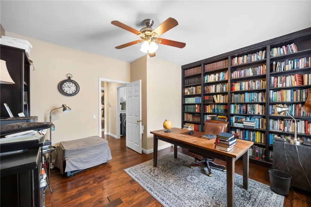 2707 Ashwood Costa Mesa, CA 92626