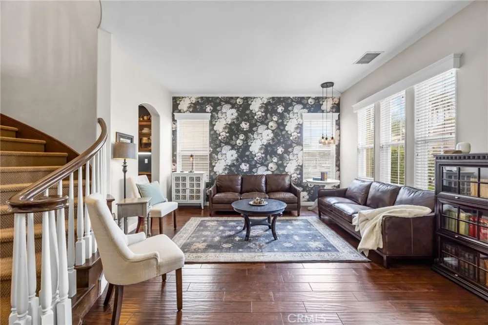 2707 Ashwood Costa Mesa, CA 92626