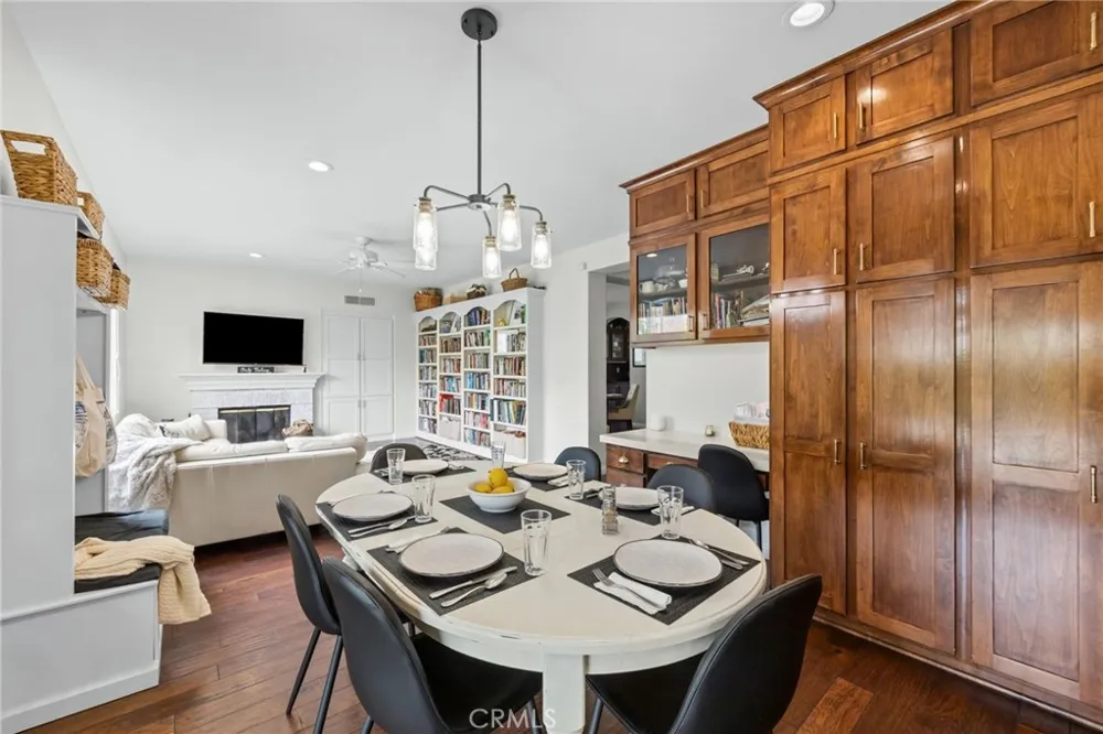 2707 Ashwood Costa Mesa, CA 92626