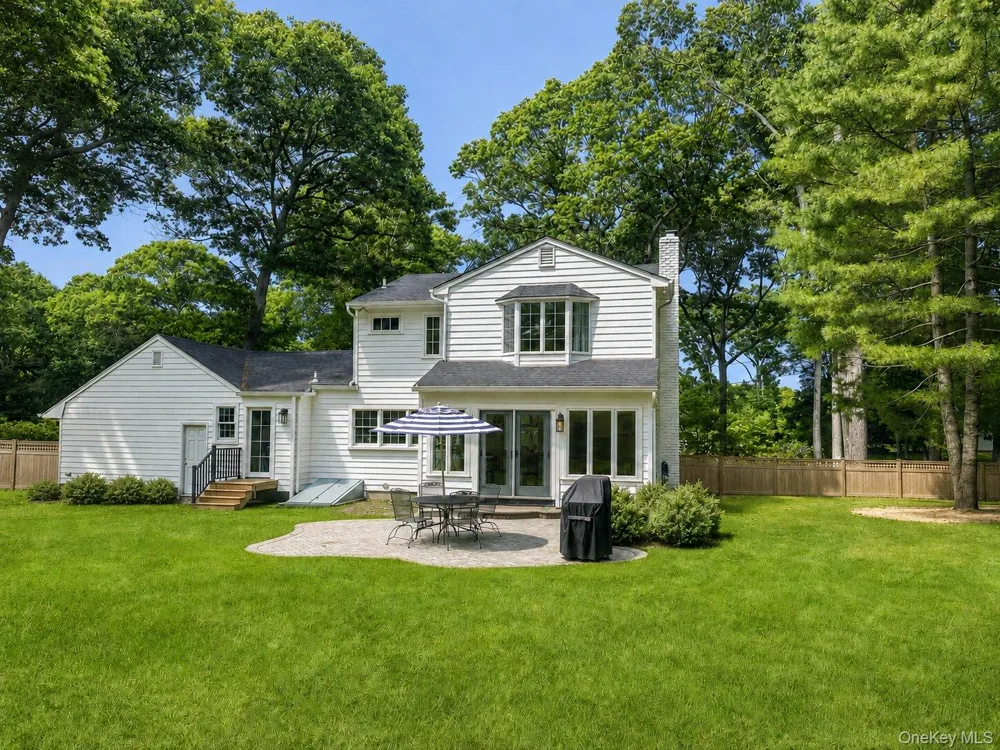 610 Eastwood Drive Cutchogue, NY 11935