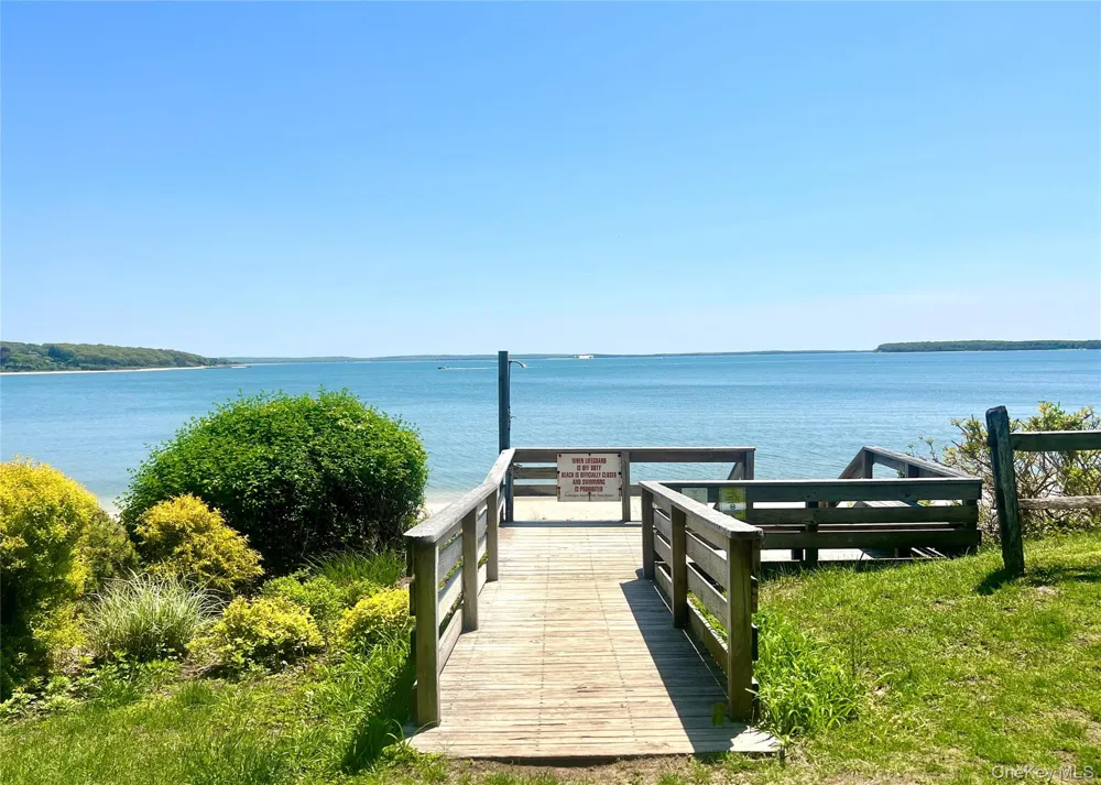 610 Eastwood Drive Cutchogue, NY 11935