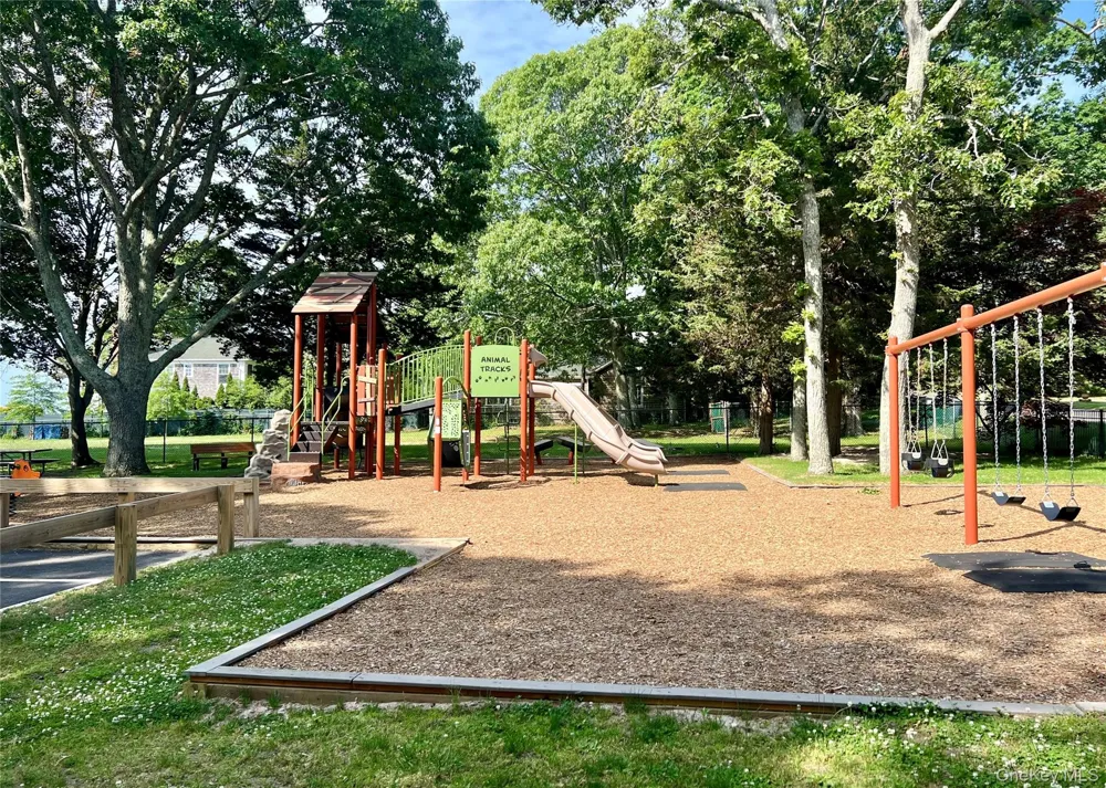 610 Eastwood Drive Cutchogue, NY 11935