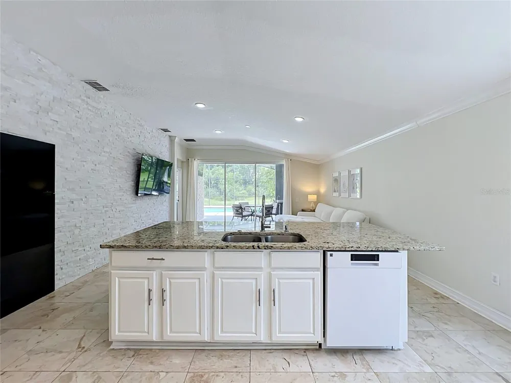 5915 BUFORD STREET Orlando, FL 32835