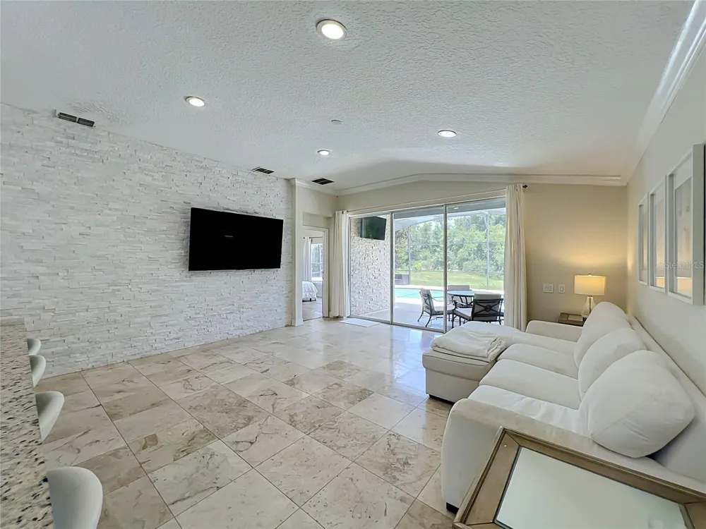 5915 BUFORD STREET Orlando, FL 32835