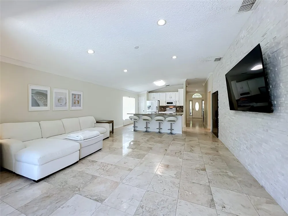 5915 BUFORD STREET Orlando, FL 32835