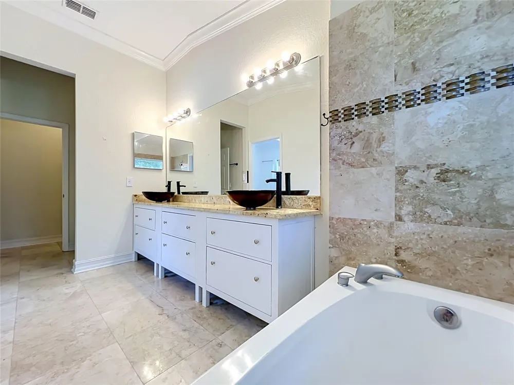 5915 BUFORD STREET Orlando, FL 32835