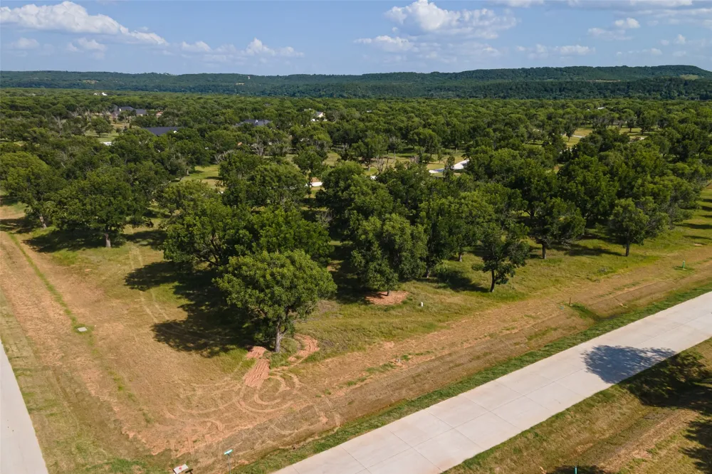 2200 E Landings S Granbury, TX 76049