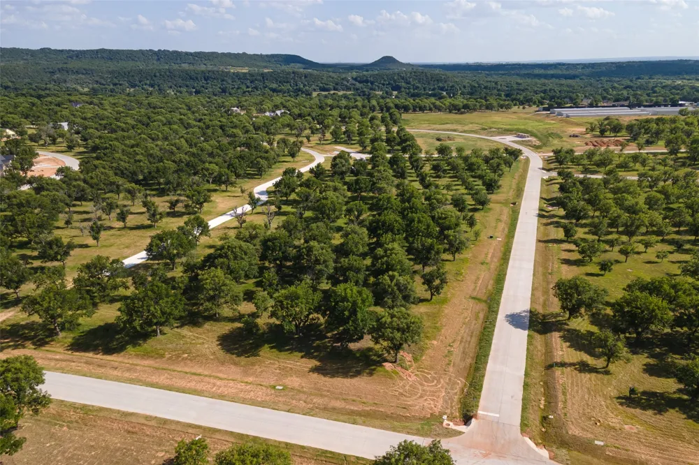 2200 E Landings S Granbury, TX 76049