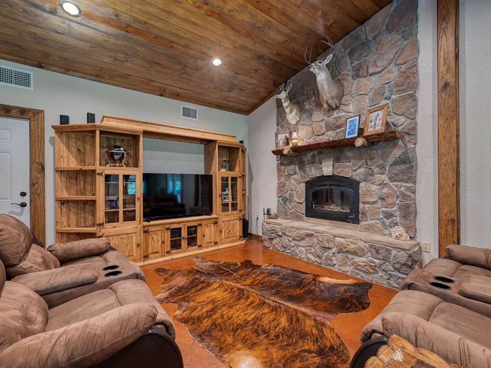4240 County Road 2107 Rusk, TX 75785