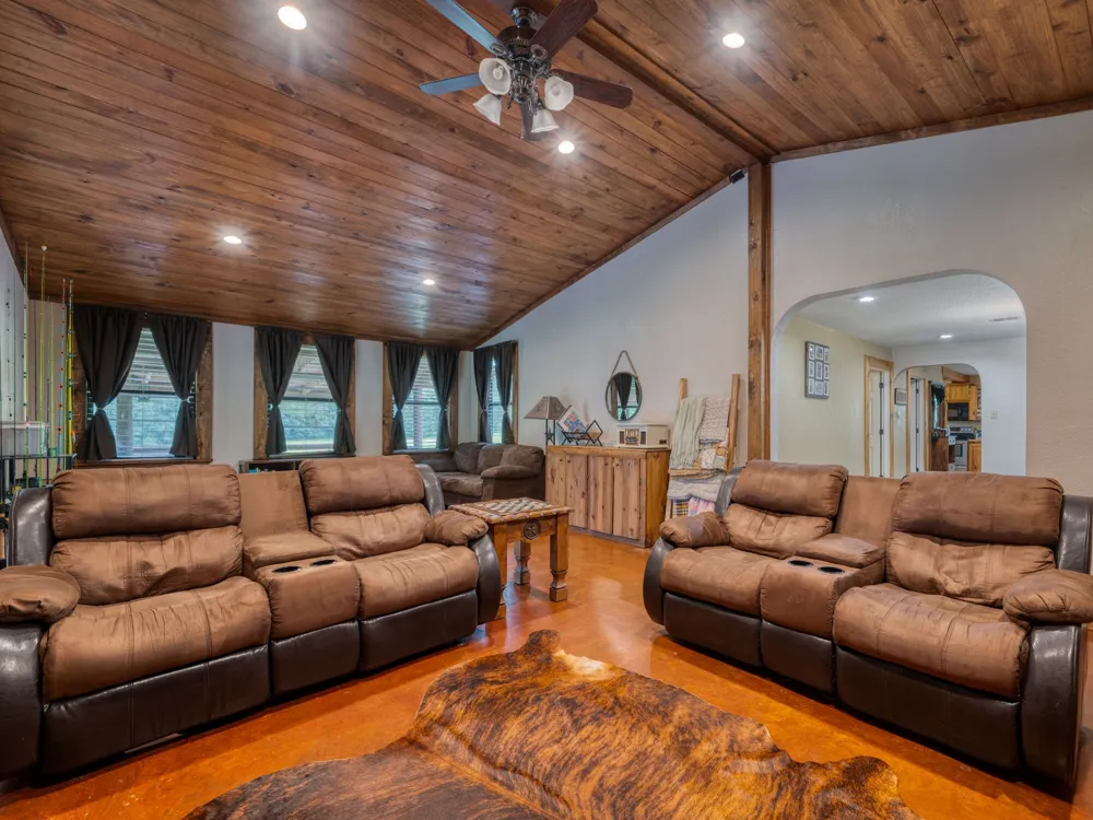 4240 County Road 2107 Rusk, TX 75785