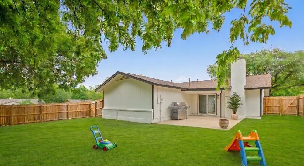 9006 Lodge Court Austin, TX 78758