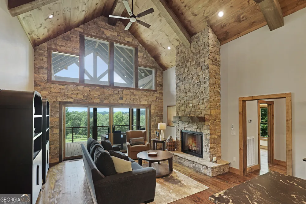 356 Arbor Creek TRL Mineral Bluff, GA 30559
