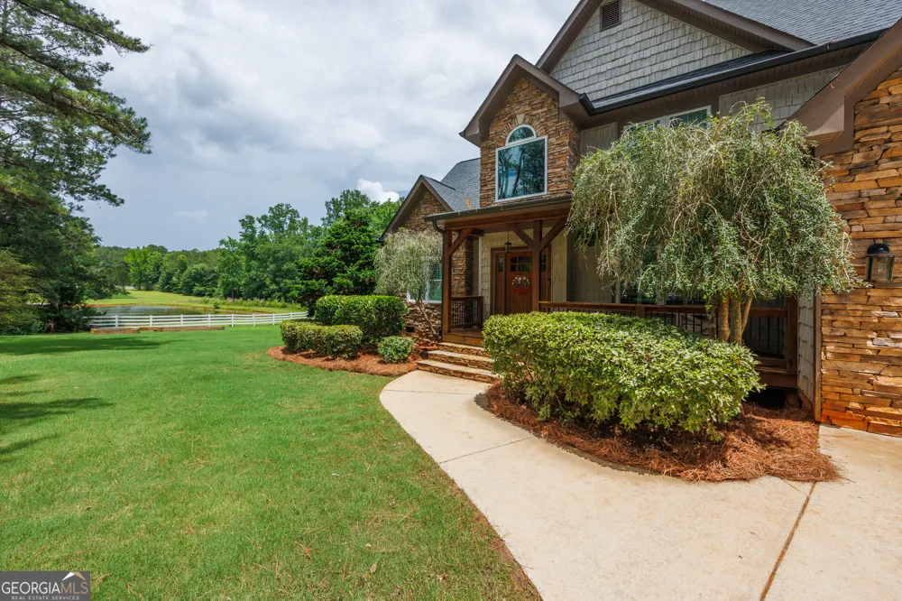 61 Triple Crown Way Forsyth, GA 31029