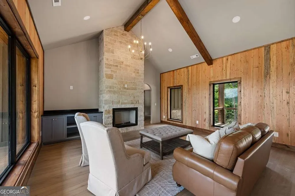 62 Tiffany LN Mineral Bluff, GA 30559