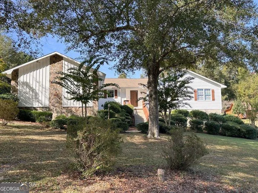 2777 Glen Echo DR Lizella, GA 31052
