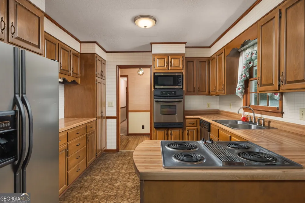 2777 Glen Echo DR Lizella, GA 31052