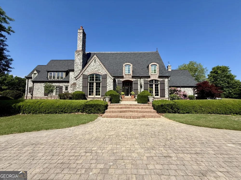 1298 Ray Weaver RD Canon, GA 30520