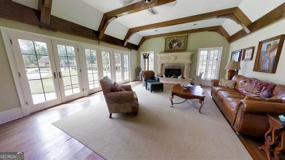 1298 Ray Weaver RD Canon, GA 30520