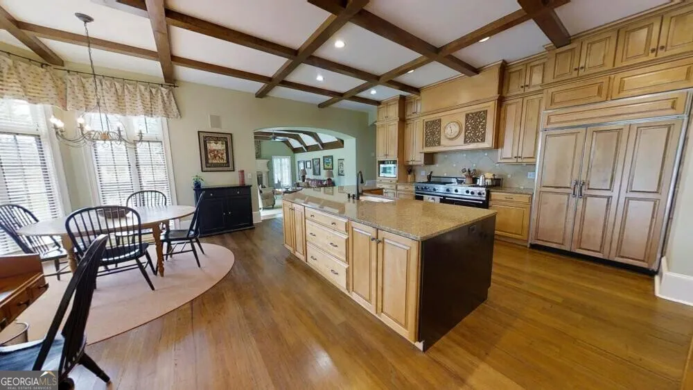 1298 Ray Weaver RD Canon, GA 30520