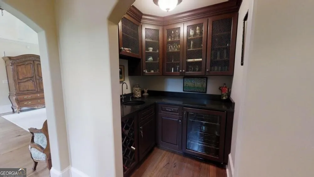 1298 Ray Weaver RD Canon, GA 30520