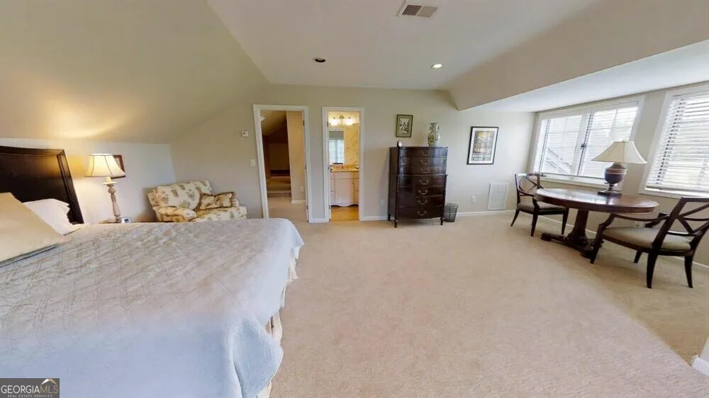1298 Ray Weaver RD Canon, GA 30520