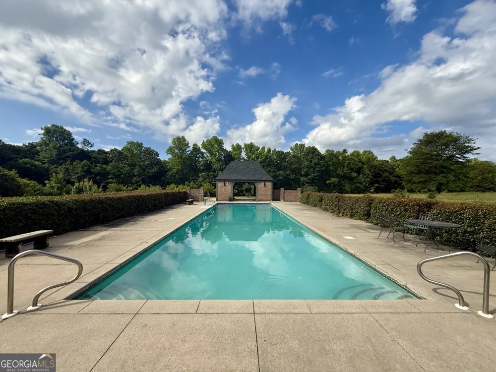 1298 Ray Weaver RD Canon, GA 30520