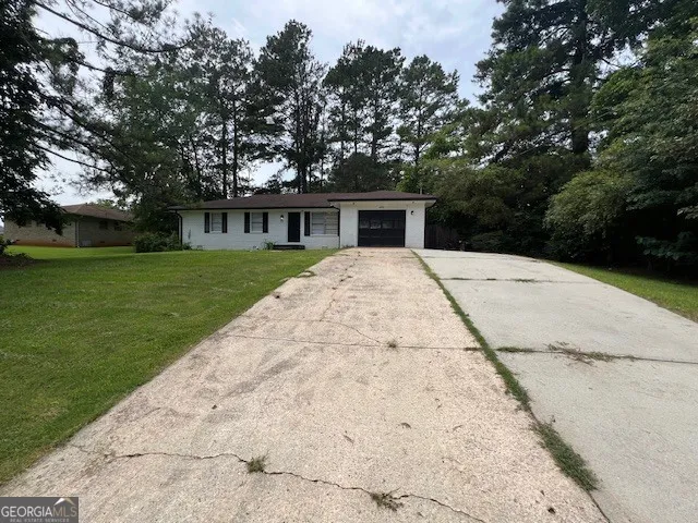 6935 Fielder RD Rex, GA 30273