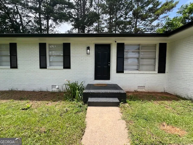 6935 Fielder RD Rex, GA 30273