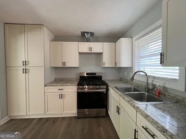 6935 Fielder RD Rex, GA 30273