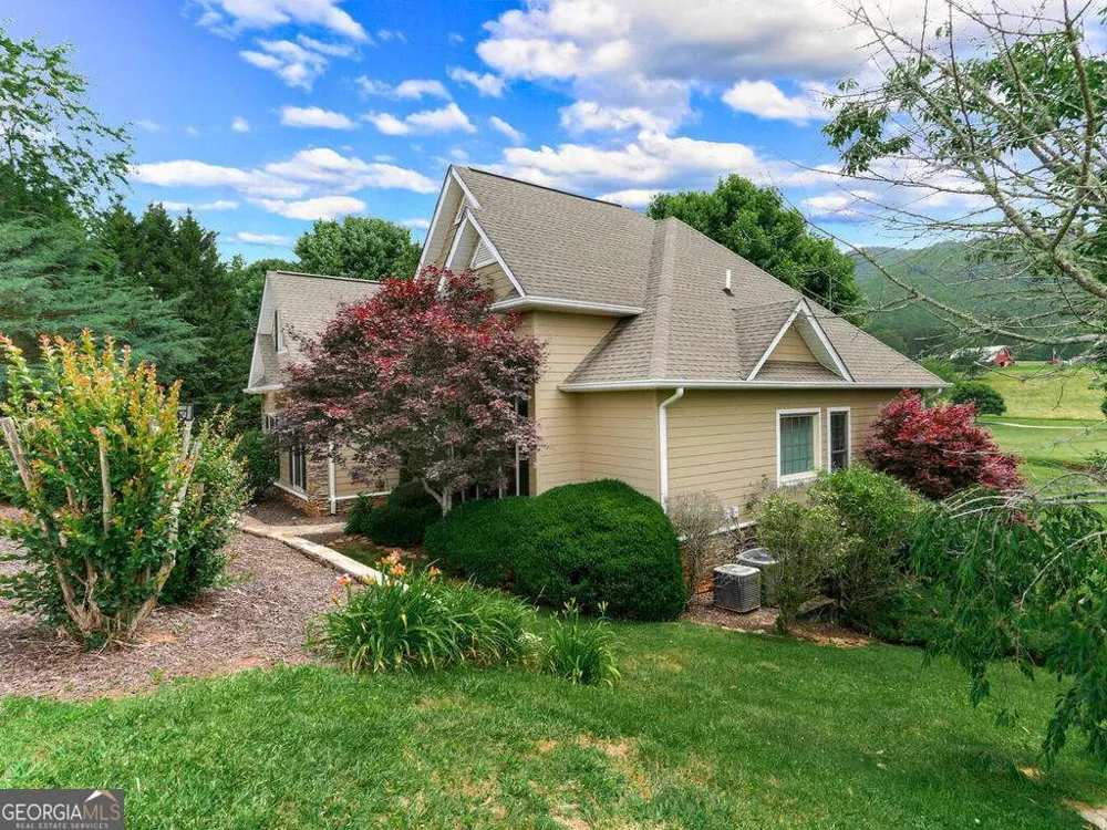 115 Country Club View Hayesville, NC 28904