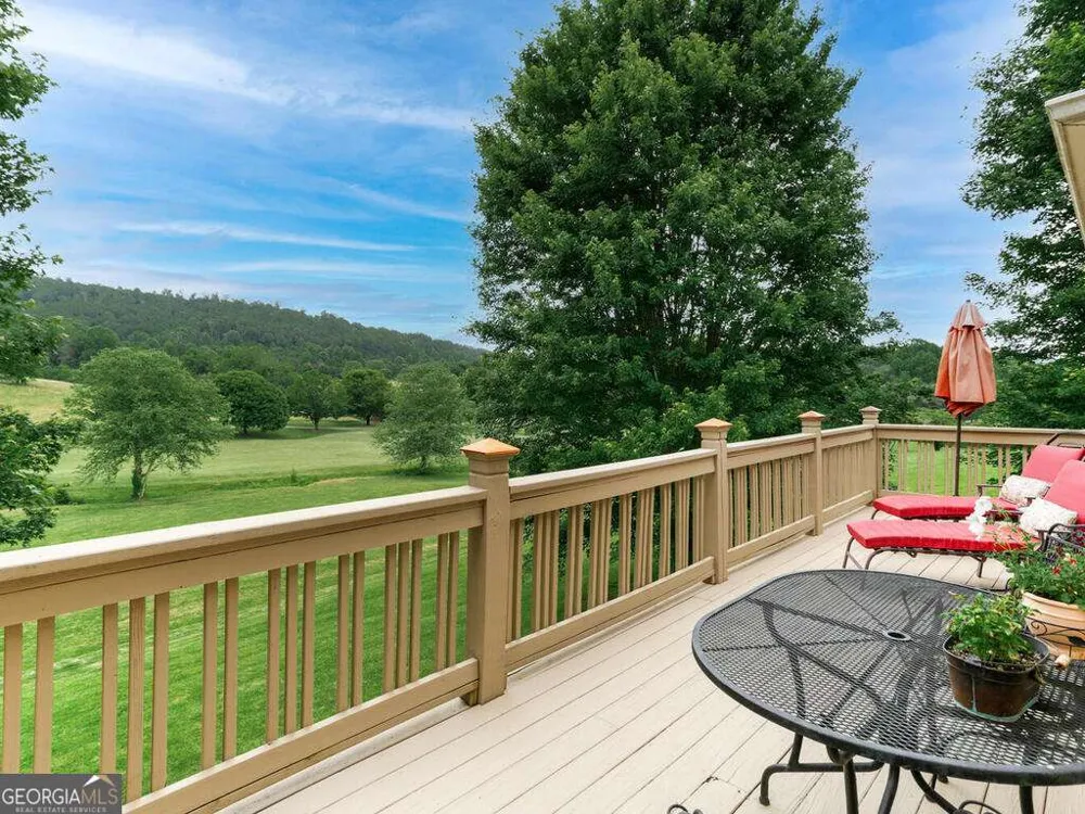 115 Country Club View Hayesville, NC 28904