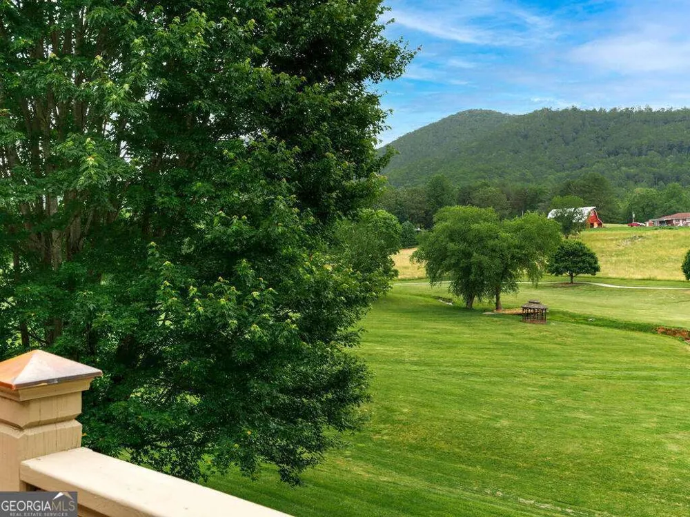 115 Country Club View Hayesville, NC 28904