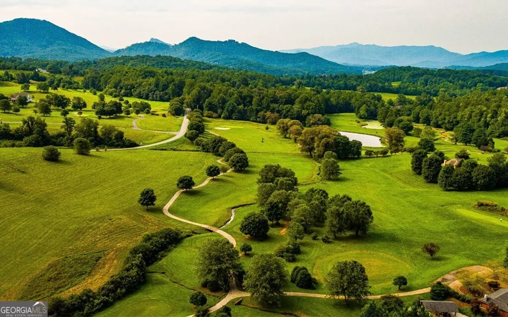 115 Country Club View Hayesville, NC 28904