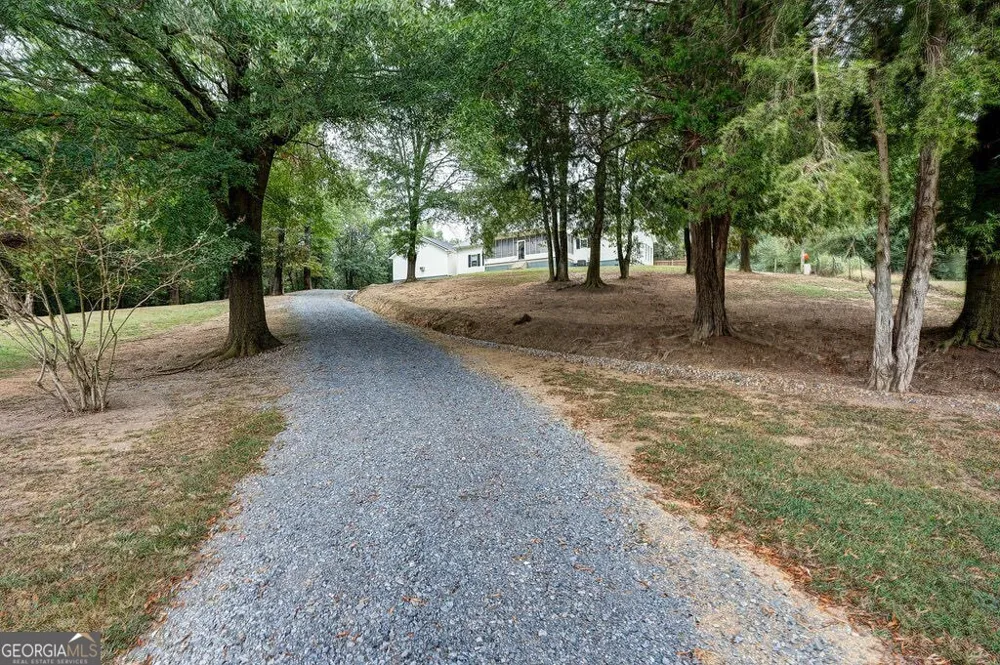 960 Mcentyre LOOP SE Calhoun, GA 30701