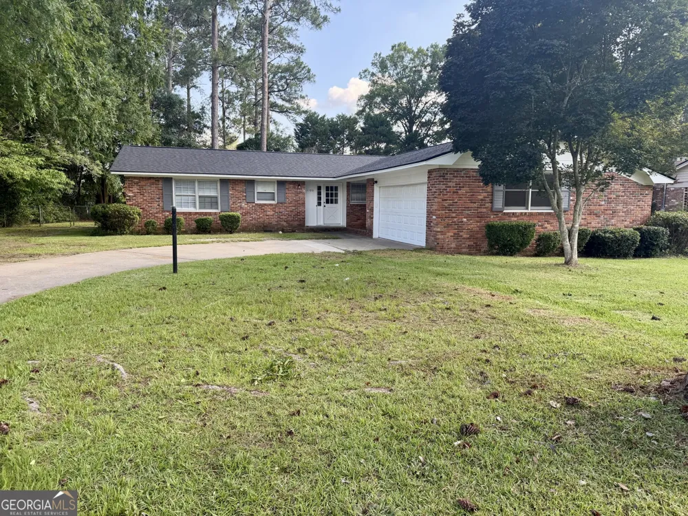 1100 Pineneedle DR Perry, GA 31069