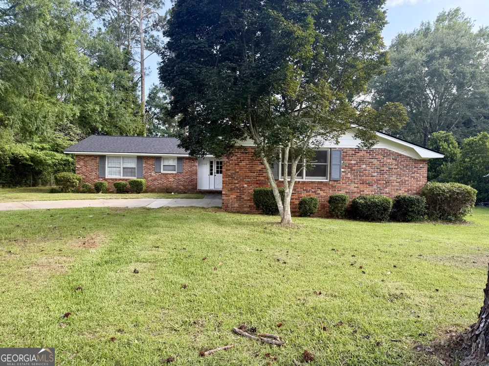 1100 Pineneedle DR Perry, GA 31069
