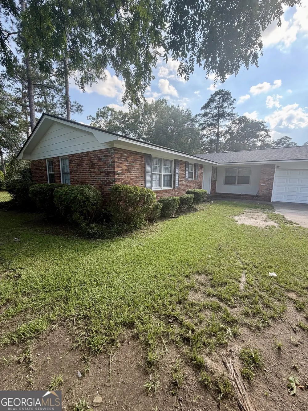 1100 Pineneedle DR Perry, GA 31069
