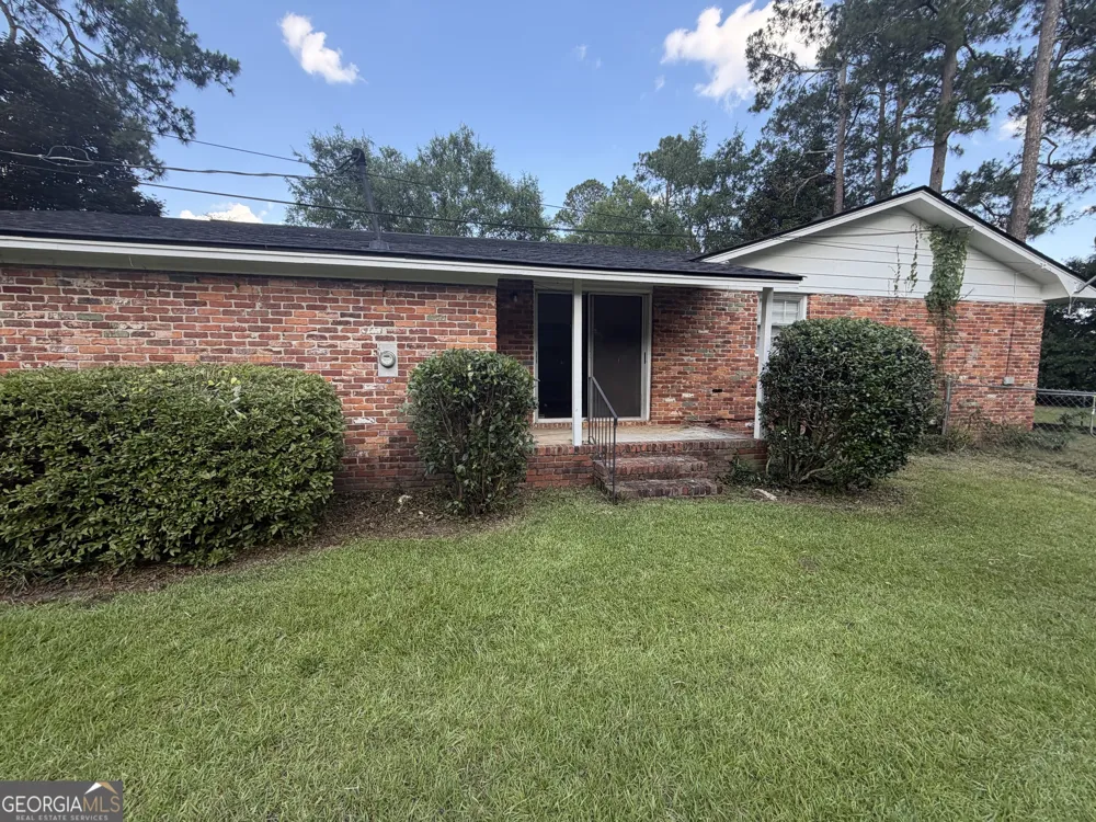 1100 Pineneedle DR Perry, GA 31069