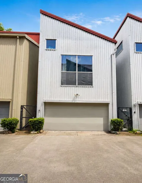 241 Maynard TER SE
