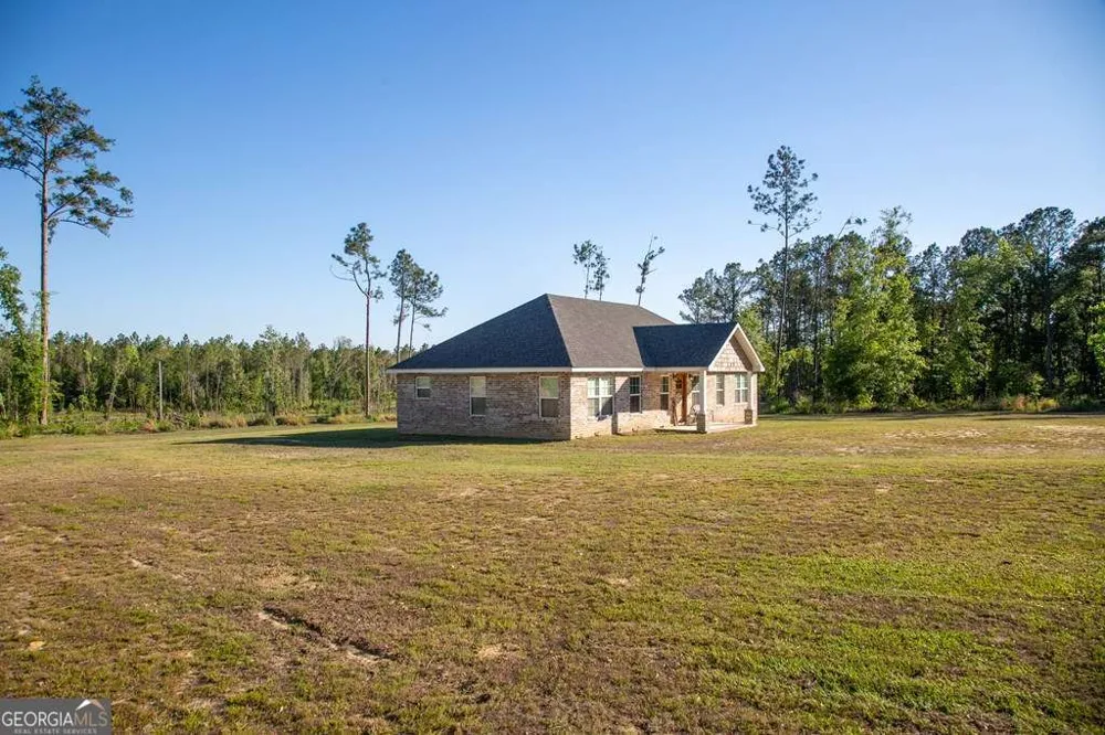 333 E Gillis ST Mount Vernon, GA 30445