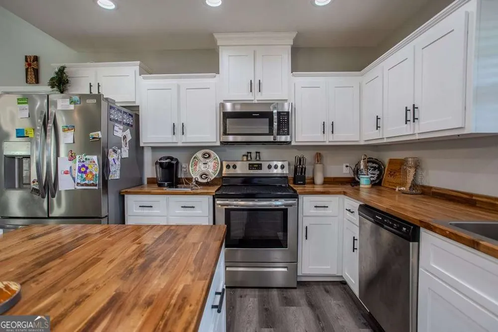 333 E Gillis ST Mount Vernon, GA 30445