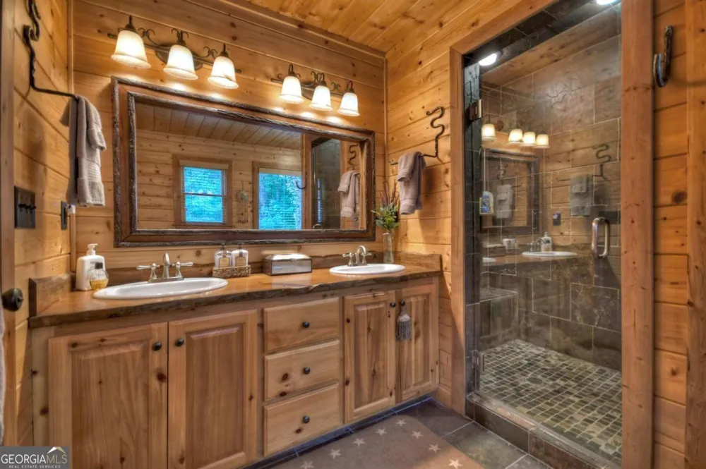1404 Mountain High DR Mineral Bluff, GA 30559